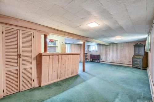 162 Drisler Ave, White Plains NY  10607-2403 exterior