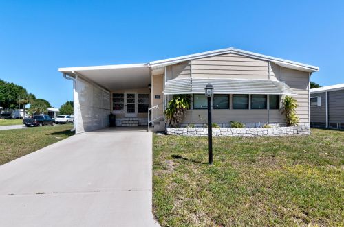 901 Oleander Cir, Sebastian, FL 32976-7660