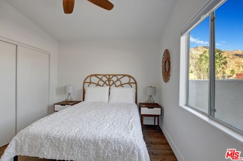 54404 Avenida Madero, La Quinta CA  92253-3620 exterior
