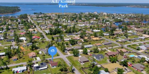601 Alabama Ave, Lynn Haven, FL 32444-1731