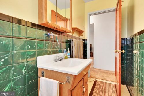 121 Lemon St, Ephrata PA  17522-2313 exterior