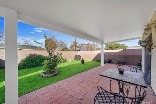 5609 Faculty Ave, Lakewood CA  90712-1815 exterior