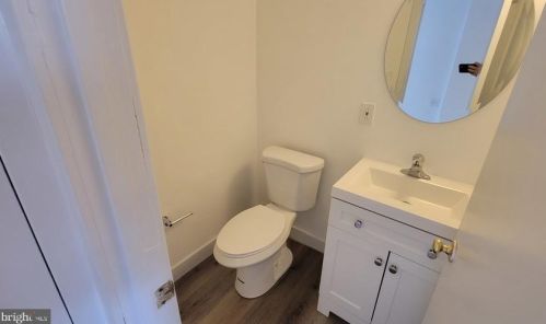 239 Fairmount Ave, Philadelphia PA  19123-2930 exterior