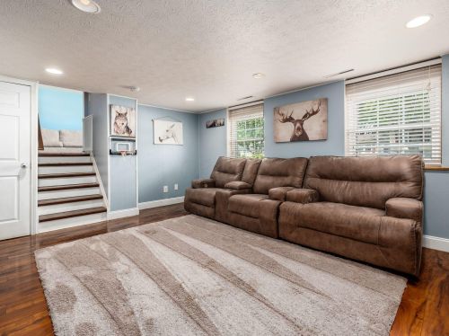 2673 Brunswick Dr, Darbydale OH  43123-2121 exterior