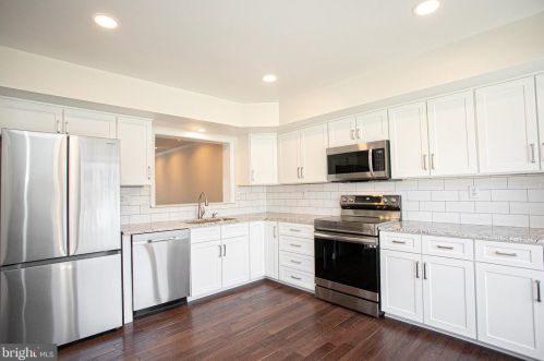 3058 Mitchell Ct, Miquon PA  19444-2046 exterior