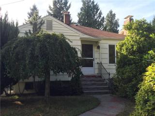 1515 Rocky Point Rd, Bremerton, WA 98312-2612