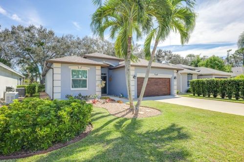 234 Stanhope Cir, Naples, FL 34104-0810