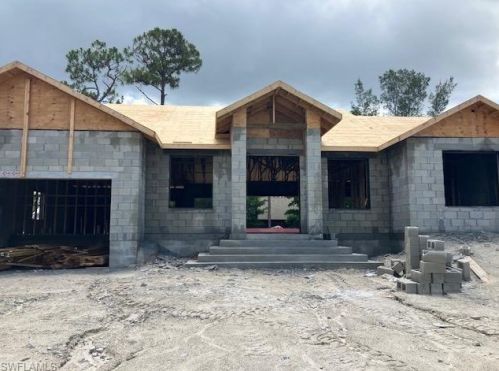 27071 Holly Ln, Bonita Springs, FL 34135-4414