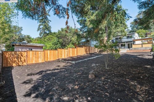 3305 Guido St, Oakland CA 94602-3507 exterior