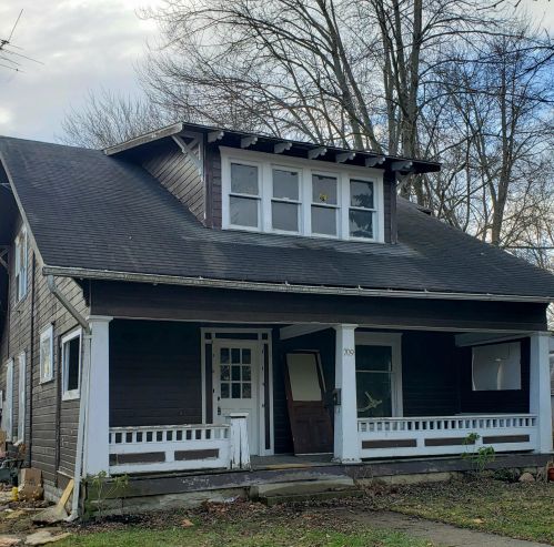709 4th St, Marysville, OH 43040-1209