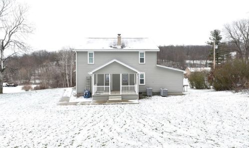 110 Gill Dr, Beaver Falls, PA 15010-1479
