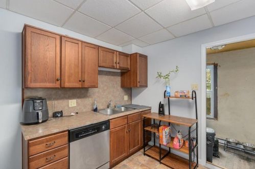 527 Lehigh Ave, Palmerton PA  18071-1914 exterior