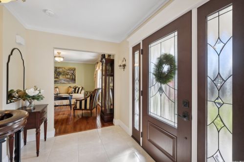 519 Miller Place Rd, Miller Place, NY 11764-3233
