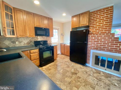 7402 Inzer St, Springfield VA  22151-2919 exterior