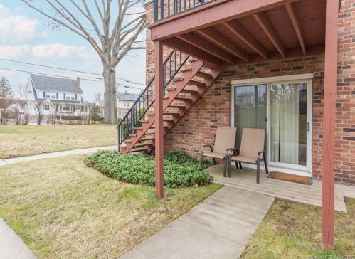 151 Courtland Ave, Stamford CT  06902-3403 exterior