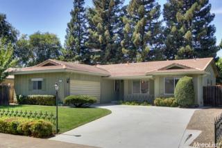 24 Grand Rio Cir, Sacramento, CA 95826-1719