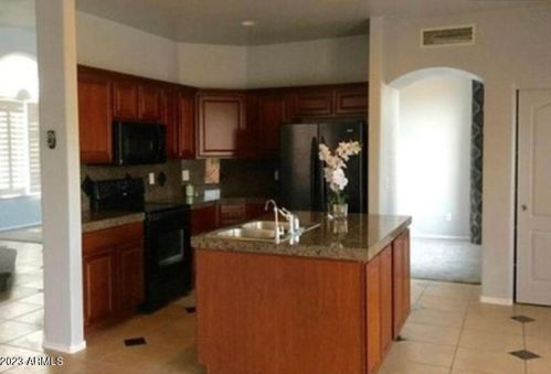 9838 Emelita Ave, Mesa AZ  85208-5861 exterior