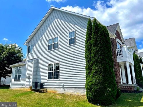 35 Colonial Dr, Charles Town WV  25414-4494 exterior