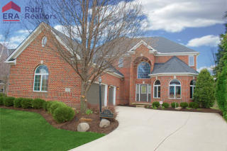 33667 Saint Francis Dr, Avon, OH 44011-3724