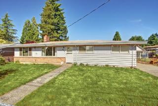 2416 Dayton Ave, Seattle, WA 98056-2208
