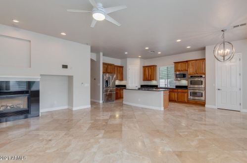 3028 Comstock Dr, Gilbert AZ  85296-9451 exterior