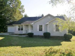 232 Mctavish Ln, Winston Salem, NC 27103-5989