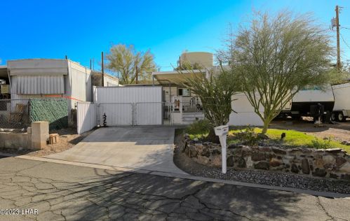 31926 Carefree Dr, Parker, AZ 85344-7563