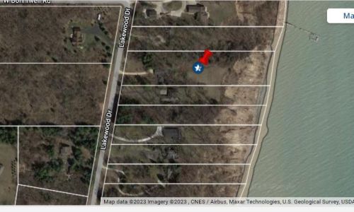 13530 Lakewood Dr, Thiensville WI  53097-2412 exterior