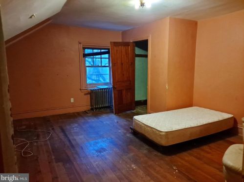 1339 Dekalb St, Norristown PA  19401-3403 exterior