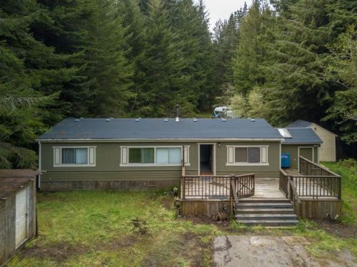 5423 Cummings Rd, Eureka, CA 95503-9761