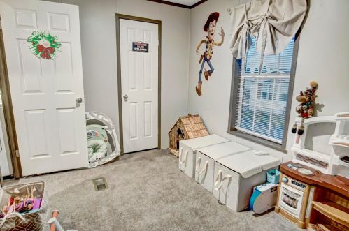 4795 Snowdrift Ln, Zanesville OH  43701-7098 exterior