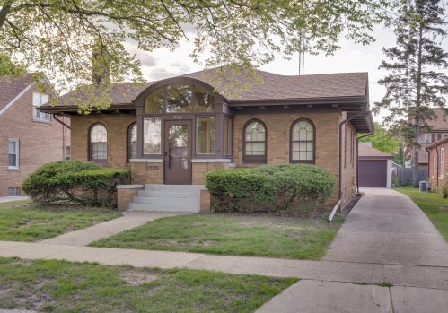2506 Lincoln Rd, Kenosha, WI 53143-1429