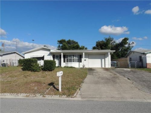 3716 Kingsbury Dr, Tarpon Springs, FL 34691-1421