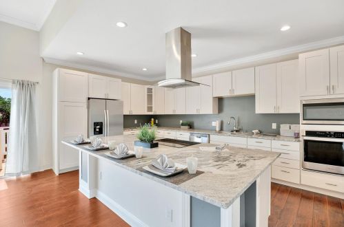 1040 Pointe Alexis Dr, Tarpon Springs FL  34689-7119 exterior