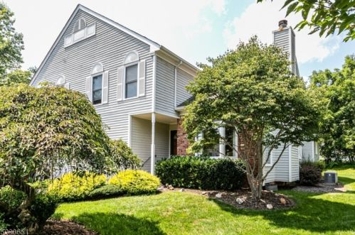 754 Vanessa Ln, Branchburg, NJ 08853-4102