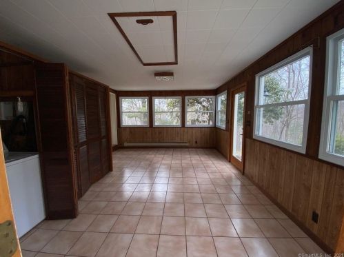 23 Fresh Meadow Rd, Upper Stepney CT  06468-1023 exterior