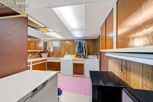 1626 Alexander Cir, Pueblo CO 81001-2002 exterior