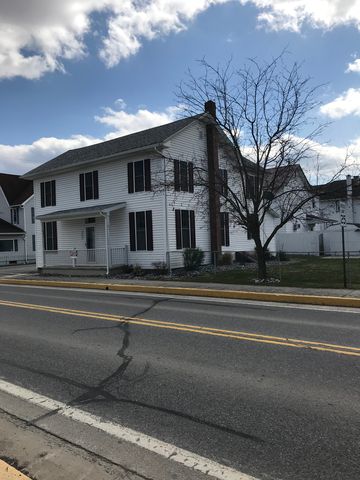 390 Ridgley St, Maddensville, PA 17243-9415