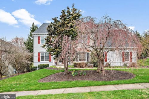 760 Olde Trail Rd, Hummelstown, PA 17036-8542