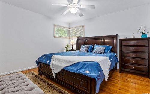 15 Grayley Pl, Huntington Station NY  11746-3112 exterior