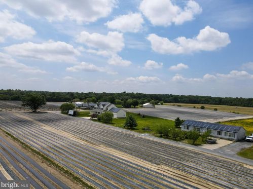 4643 Hong Farm Rd, Seaford, DE 19973-4966