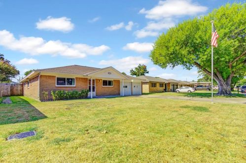 2405 16th Ave, Texas City, TX 77590-5006