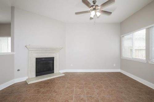 811 Lightningbug Ln, Conroe TX  77301-5505 exterior