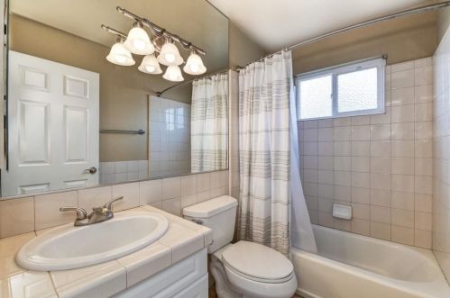 8437 Juglans Dr, Citrus Heights CA  95662-3048 exterior