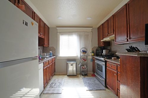 407 Mingo Way, Lathrop CA  95330-9533 exterior