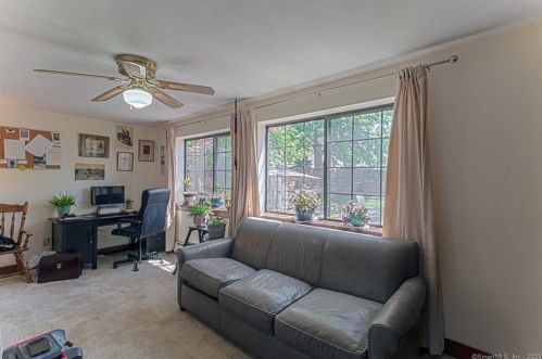 82 Chambers St, Manchester CT  06042-2912 exterior