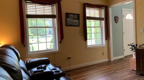 11 Lynwood Rd, Raymond NH  03077-1876 exterior