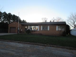 716 Chestnut St, Monticello, IA 52310-1925