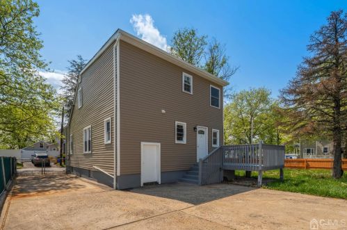 20 Highland St, East Brunswick, NJ 08816-2131