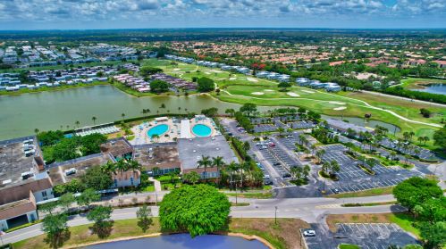 260 Saxony F, Delray Beach FL  33446-1838 exterior